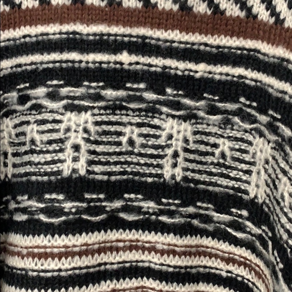 Cliche’ Fringe Sweater With Boho Print. Size M - image 5